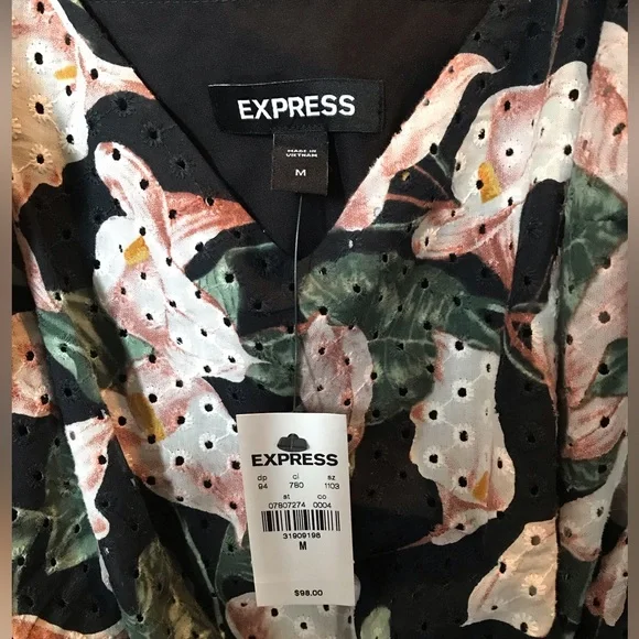 Express sundress for summer nights out - Picture 3 of 6